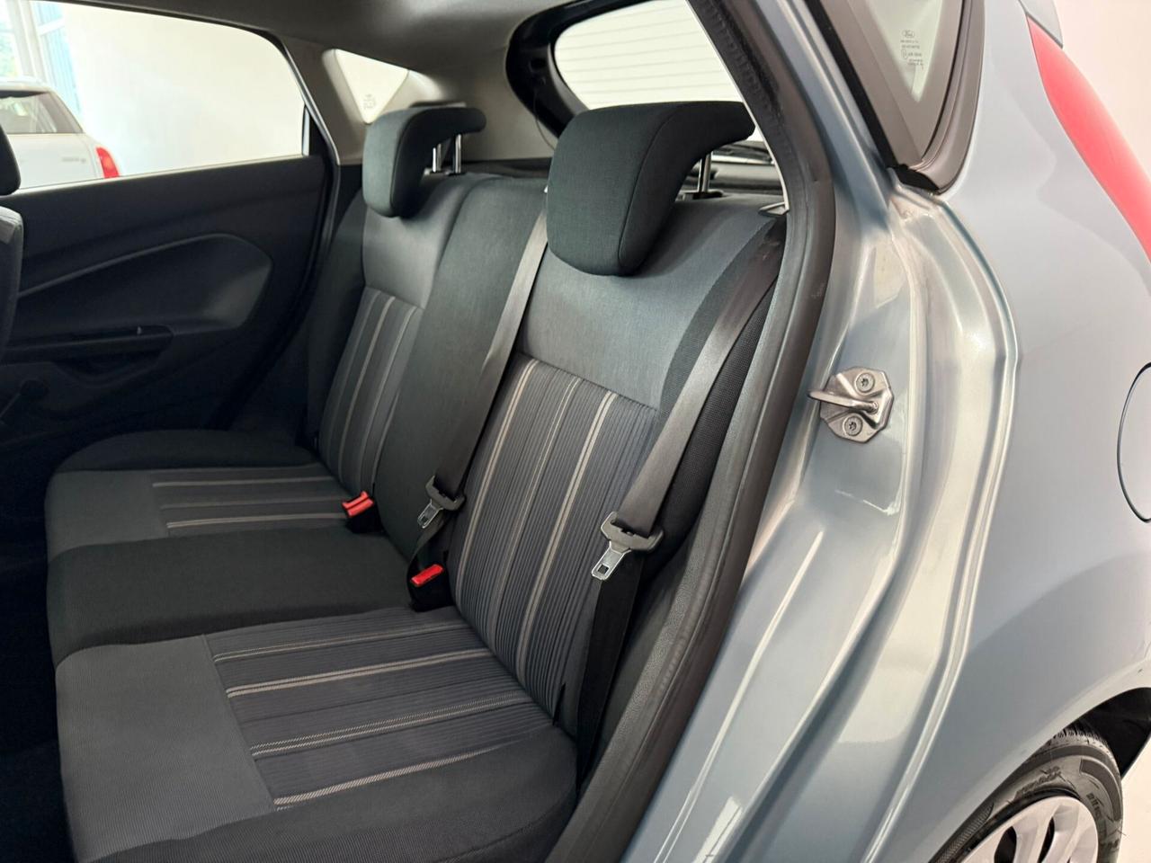 Ford Fiesta 1.4 5 porte Bz.- GPL Titanium NEOPATENTATI