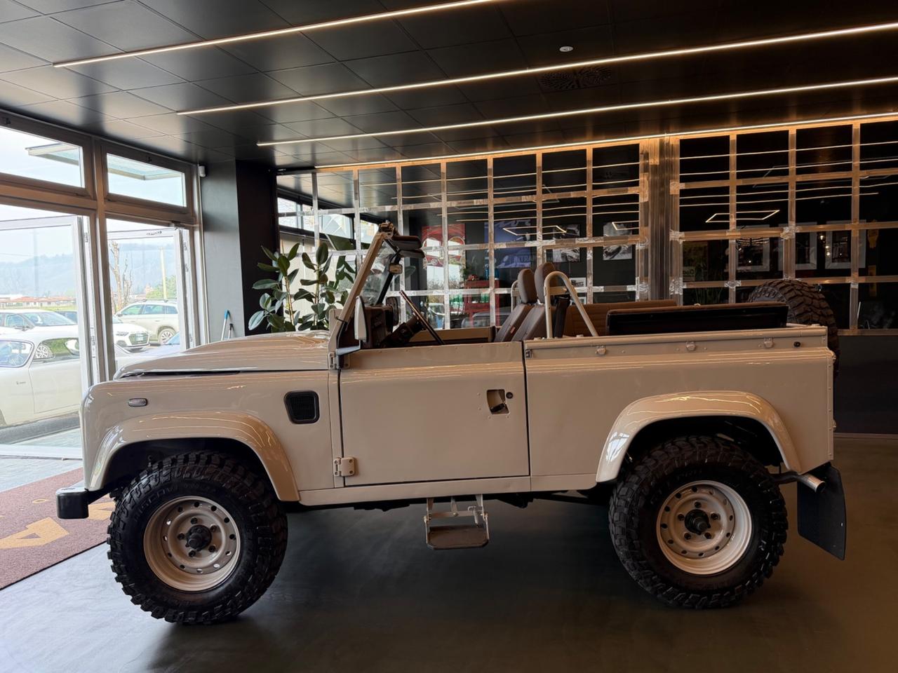 Land Rover Defender 90 2.5 td Soft Top 19J