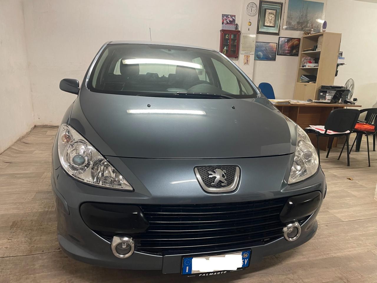 Peugeot 307 1.6 5p. XT Full Optional