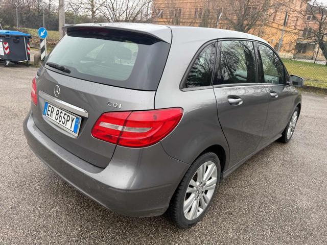 MERCEDES-BENZ B 180 BlueEFFICIENCY Premium senza nessun lavoro da fare