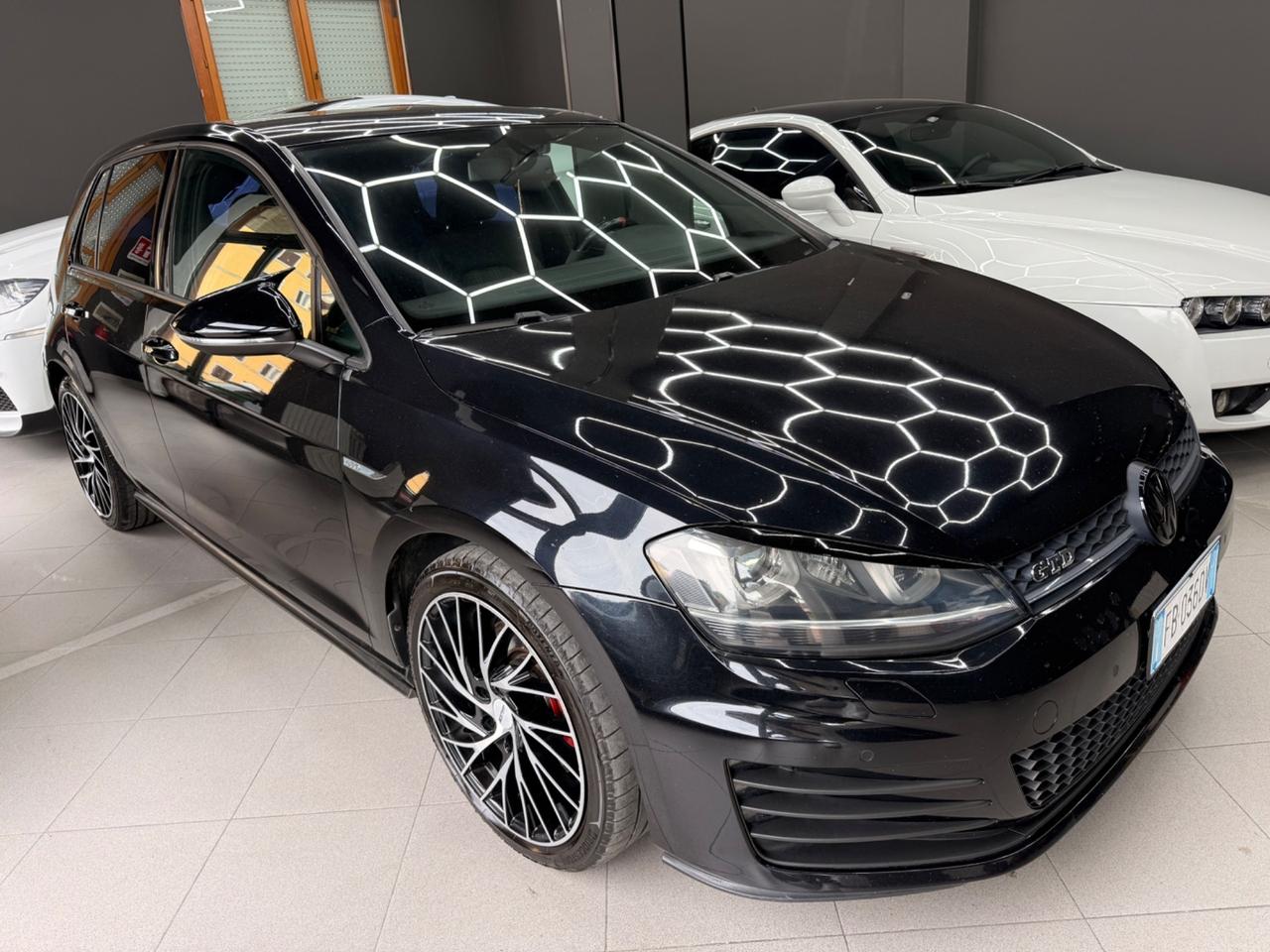 Volkswagen Golf Business 2.0 TDI 5p. Highline BlueMotion Technology