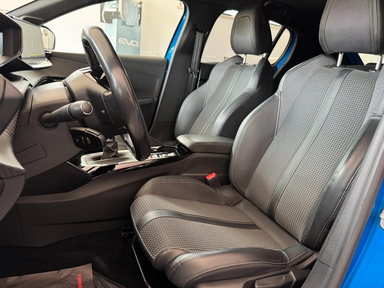 Peugeot 208 PureTech 100 GT Line - 2021