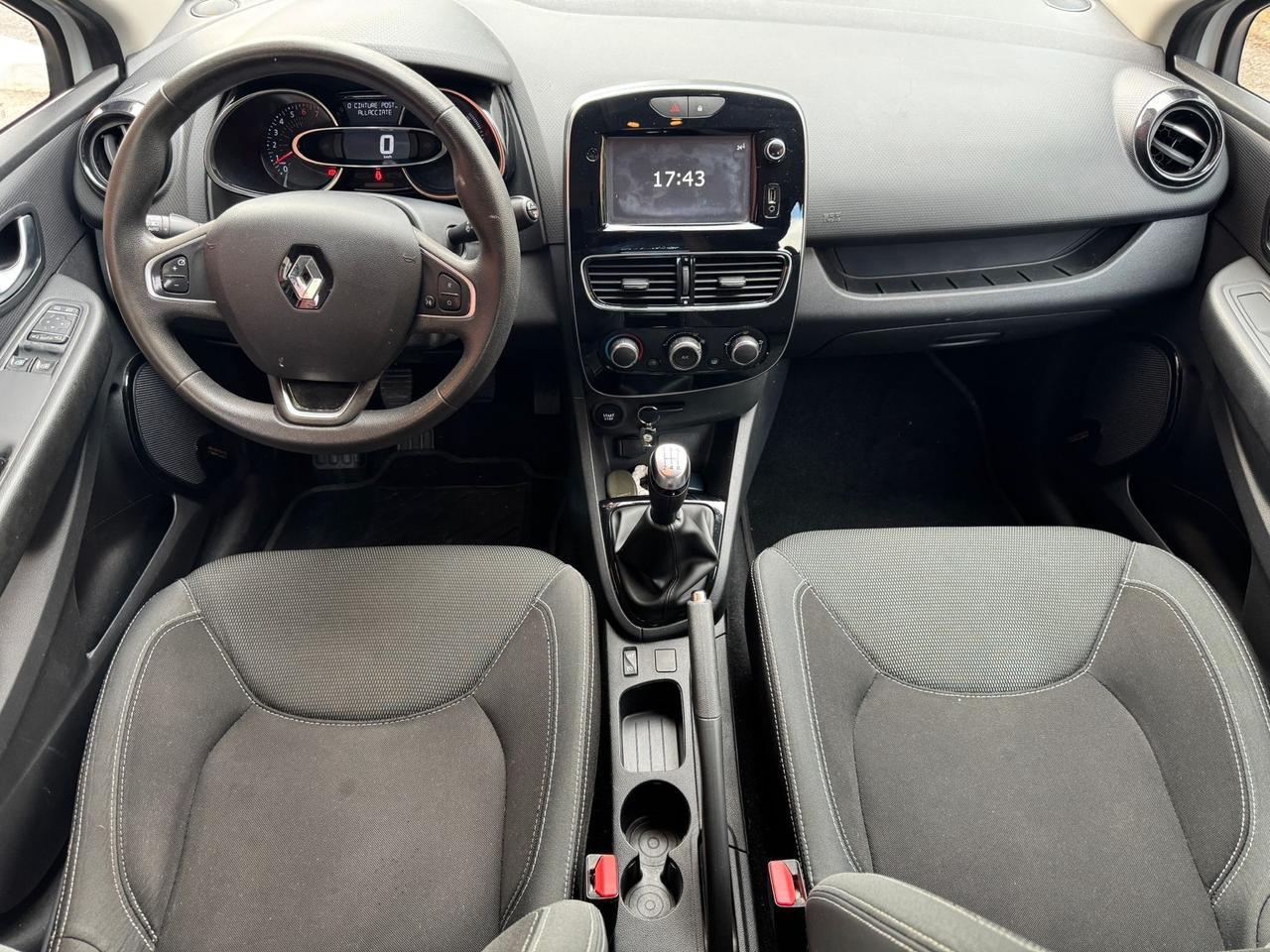 Renault Clio 1.2 benzina 75cv Neopatentati