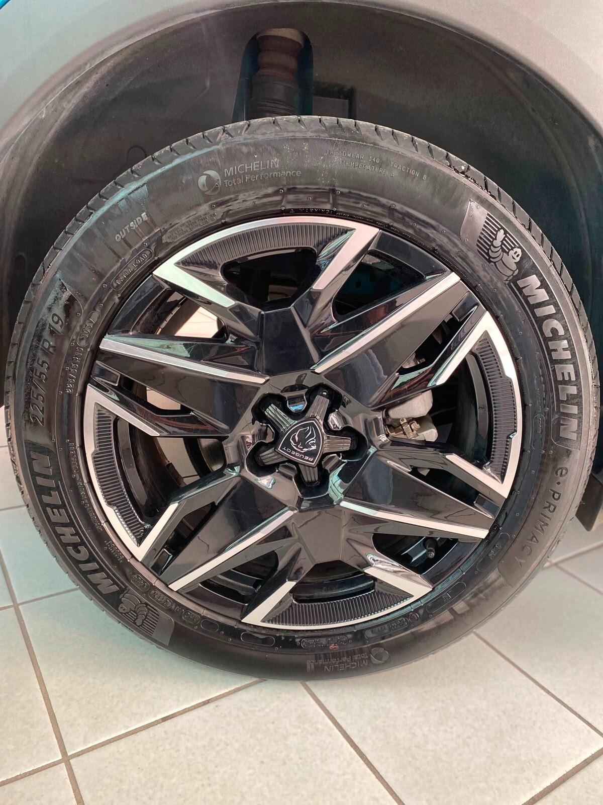 Peugeot 3008 Hybrid 136 e-DCS6 GT