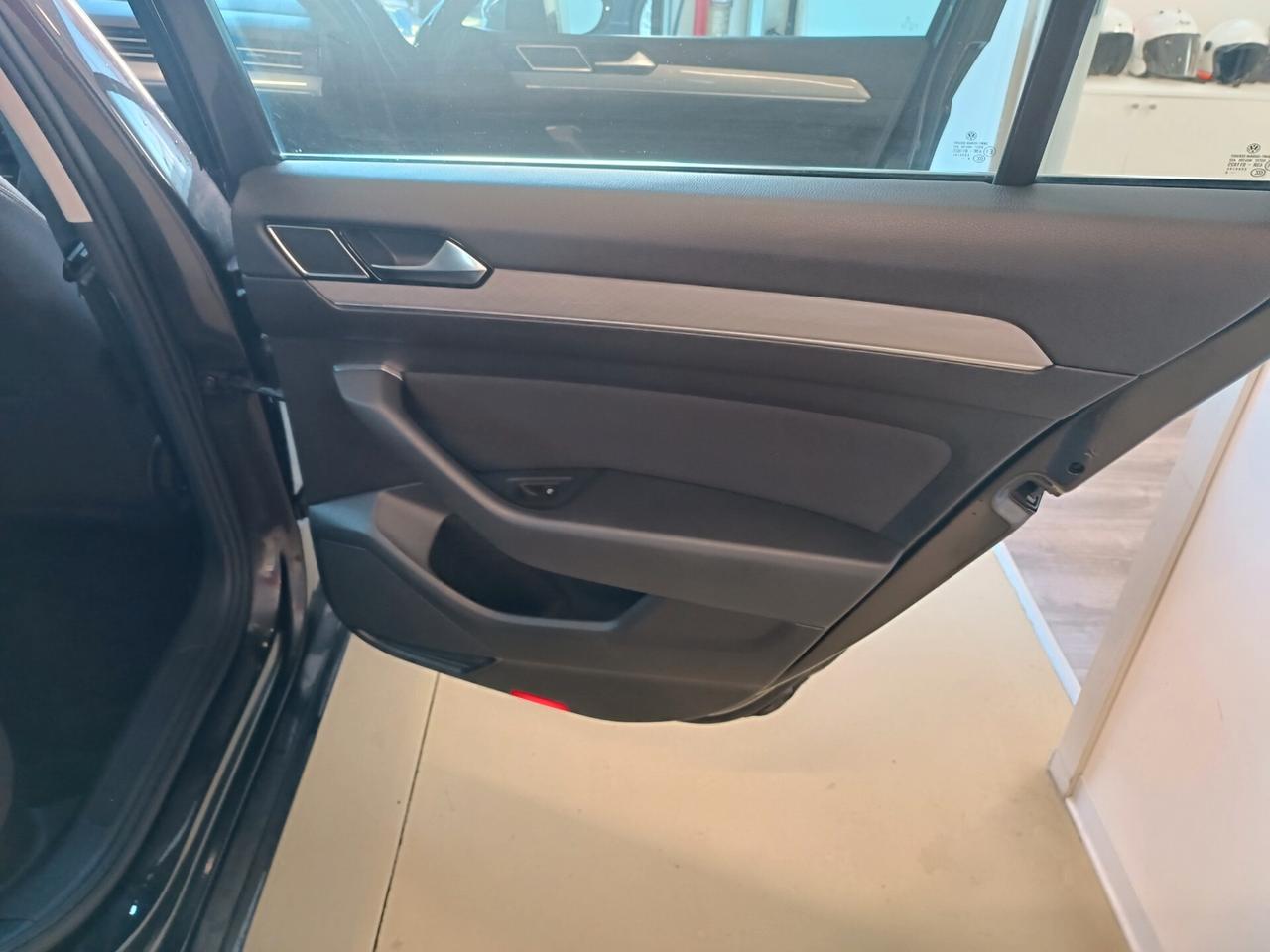 Volkswagen Passat Variant 2.0 TDI SCR 122 CV EVO DSG Business