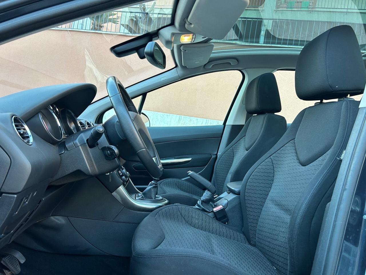 Peugeot 308 1.6 e-HDi allure tetto panoramico