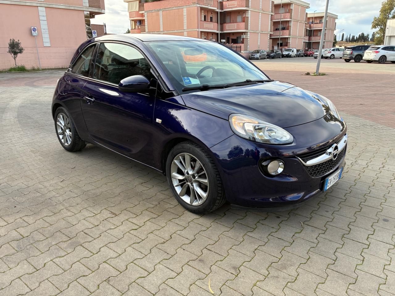 Opel Adam 1.2 70 CV White/Black Link