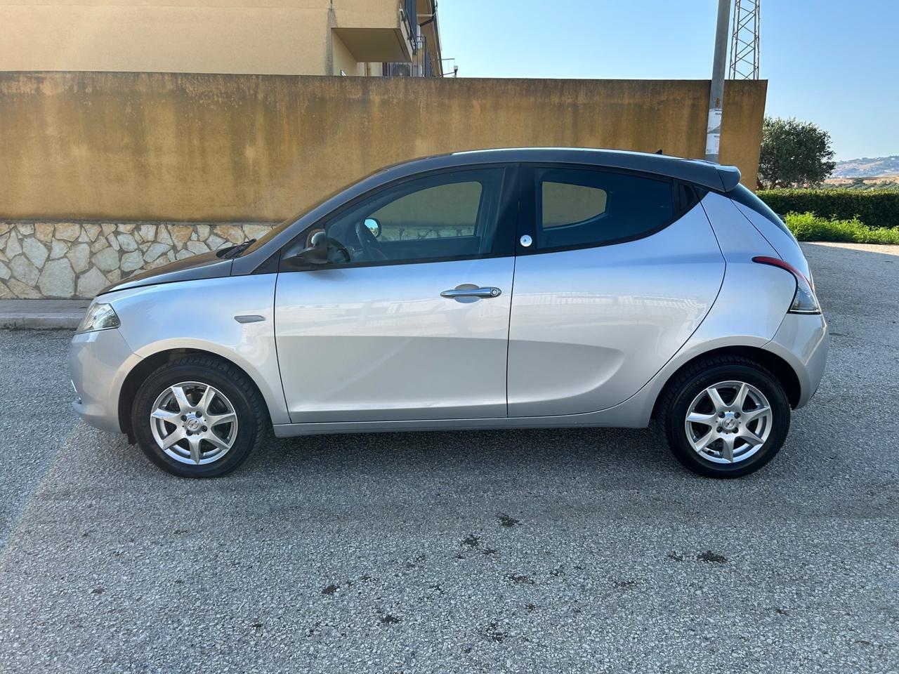 Lancia Ypsilon 1.2 69 CV 5 porte GPL Ecochic Gold
