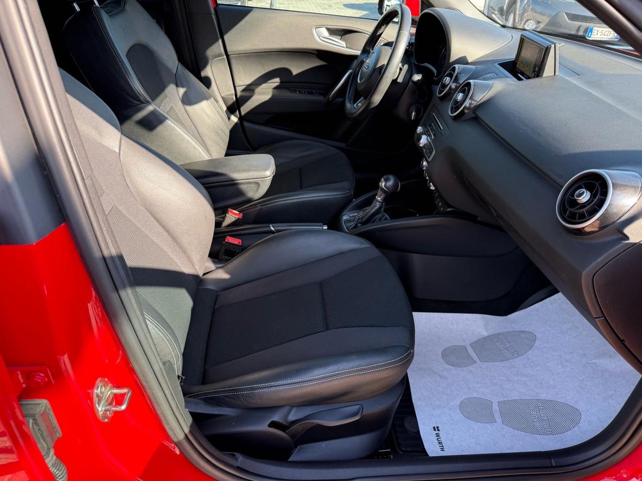 Audi A1 1.6 TDI 116 CV S-LINE B COLORE