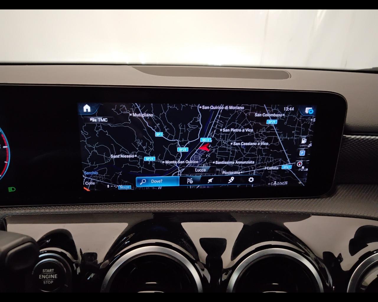 Mercedes-Benz Classe A - W177 2018 - A 180 d Sport auto