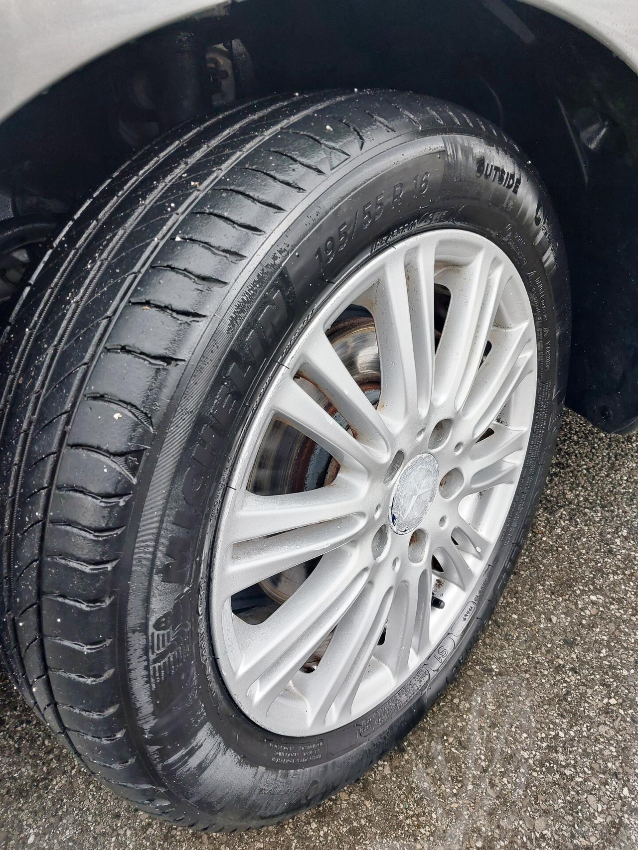 MERCEDES A 180 CDI ELEGANCE 10/2011