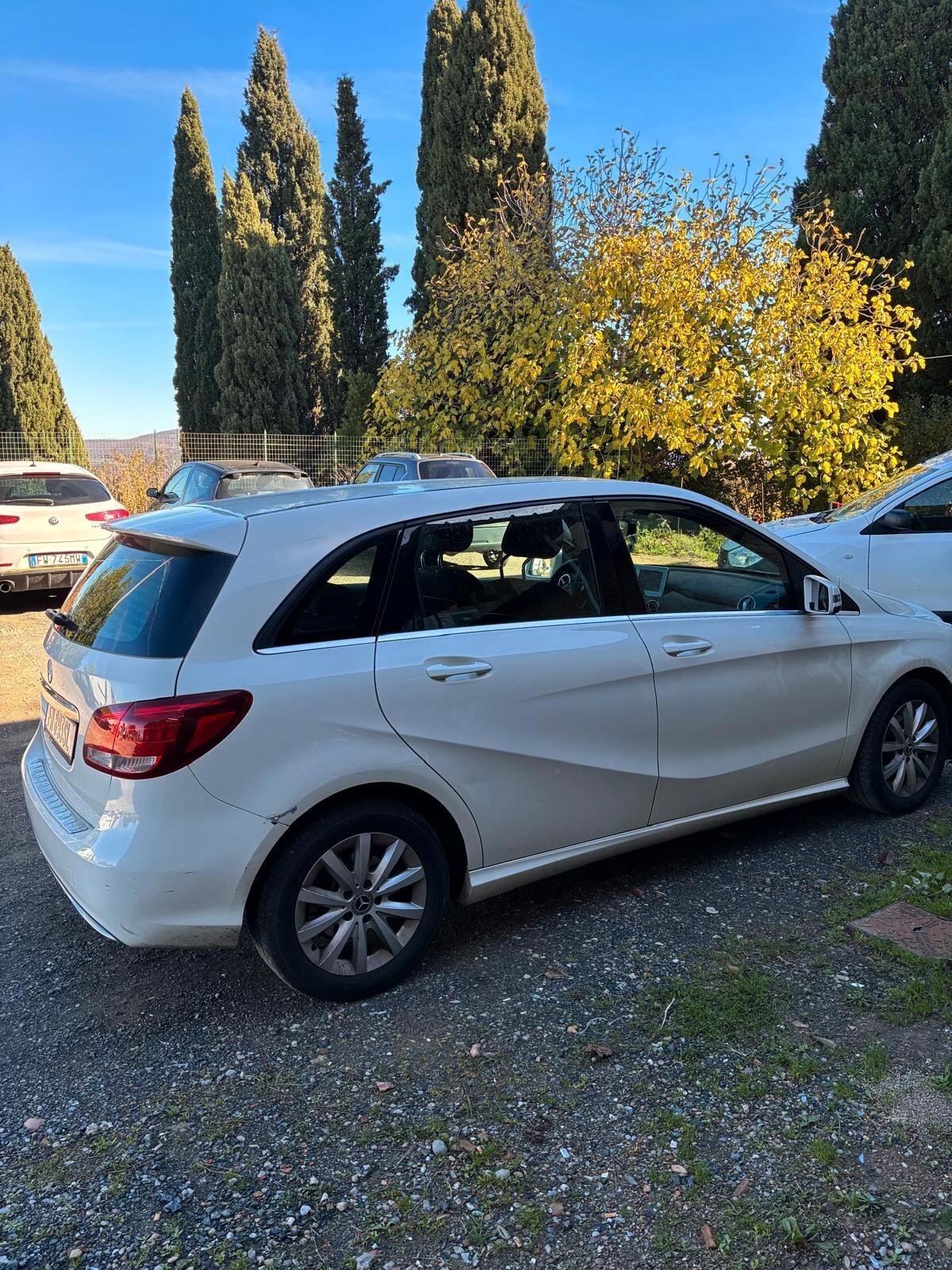 Mercedes-benz B 180 d Premium