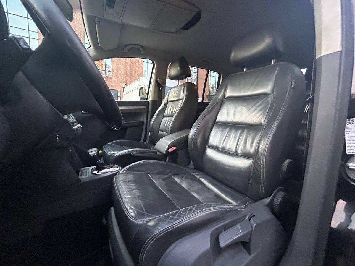 Volkswagen Touran 2.0 tdi Highline 170cv dsg dpf