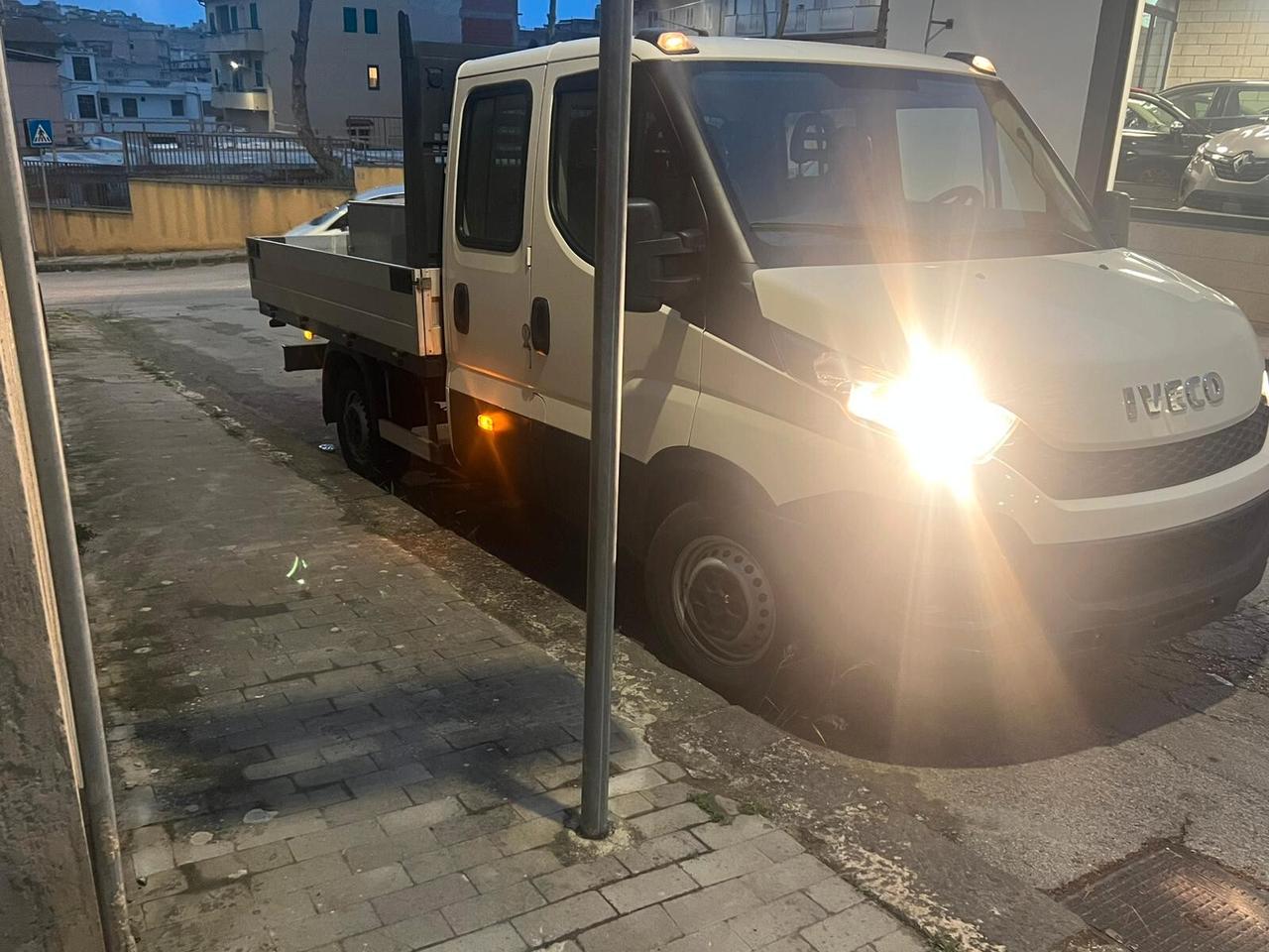 IVECO DAILY 2.3 TDCI 7 POSTI