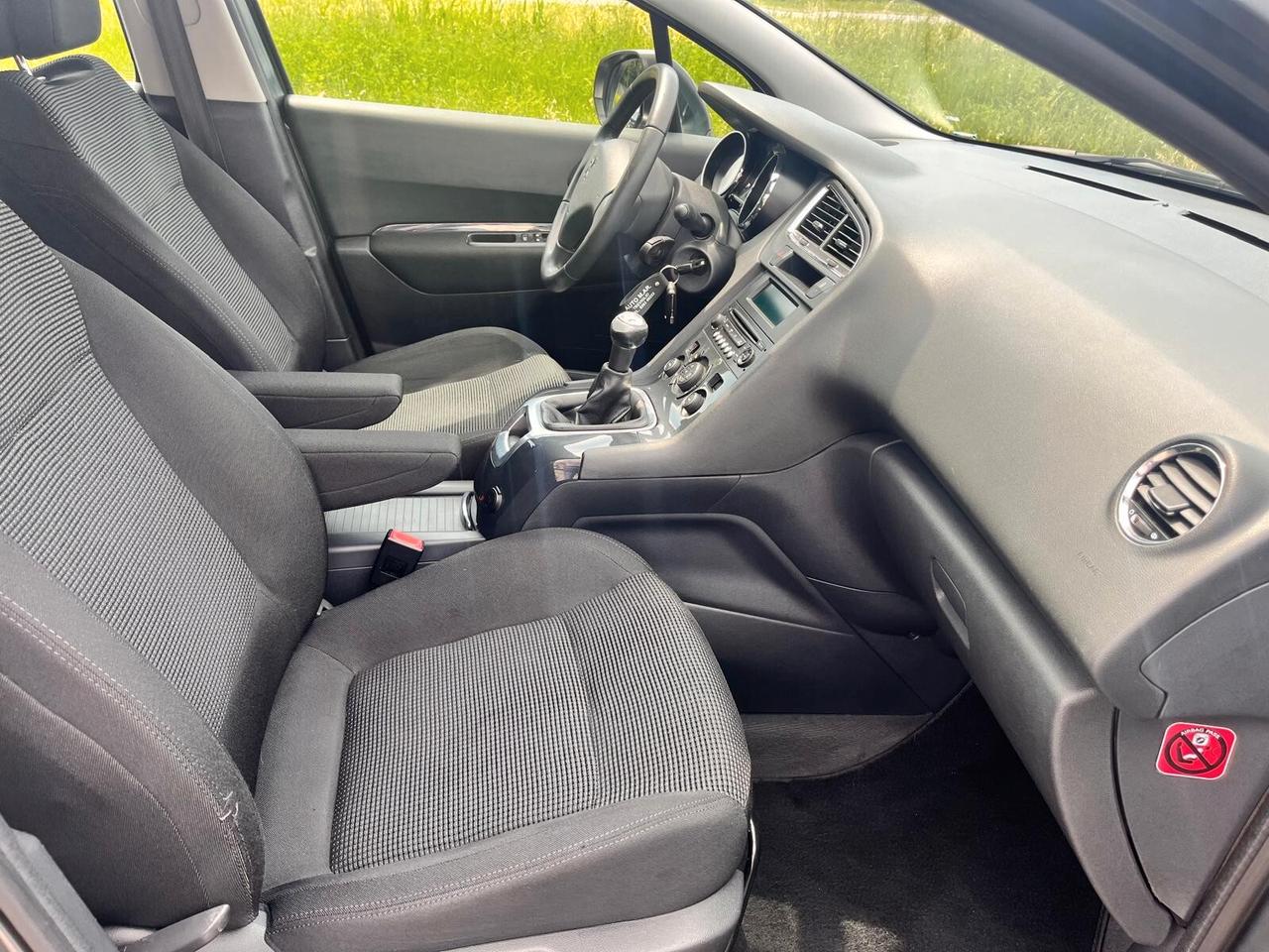 Peugeot 5008 1.6 VTi 120CV **SOLO EXPORT**