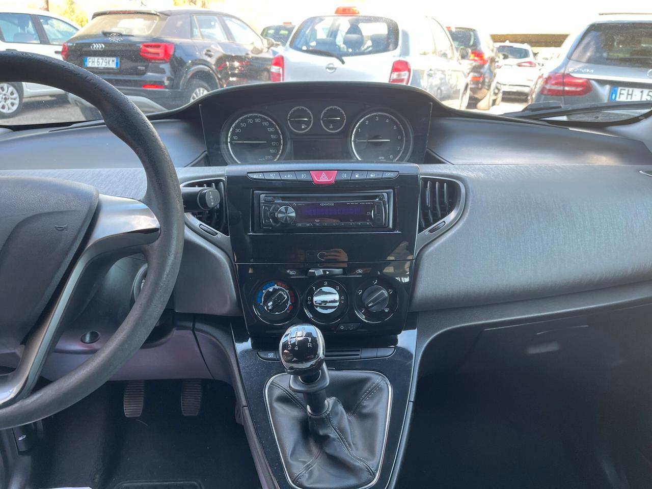 Lancia Ypsilon 0.9 TwinAir 85 CV 5 porte Metano Ecochic Gold NEO PATENTATO