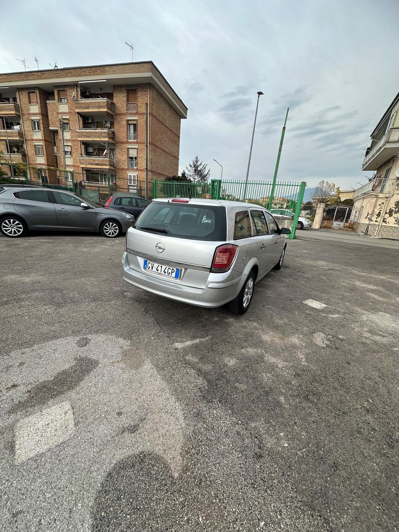 Opel Astra 1.4 16V Twinport 5 porte Enjoy