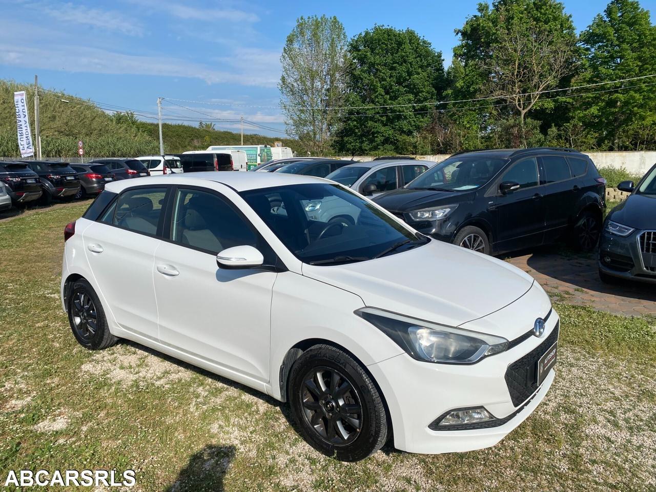 HYUNDAI - i20 - 1.2 GPL 5p. Blackline - NEOPATENTA