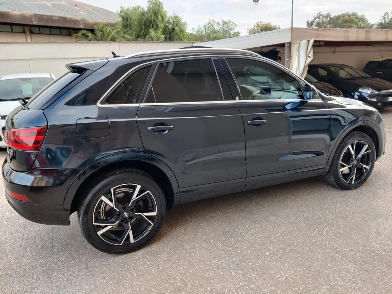 Audi Q3 2.0 TDI S Line NAVI TETTO