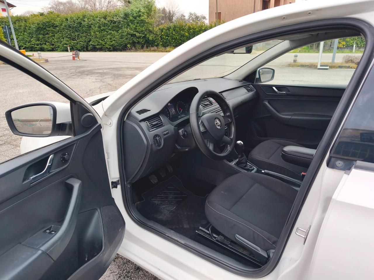 Skoda Rapid 1.6 TDI 105 CV Accetto Permute
