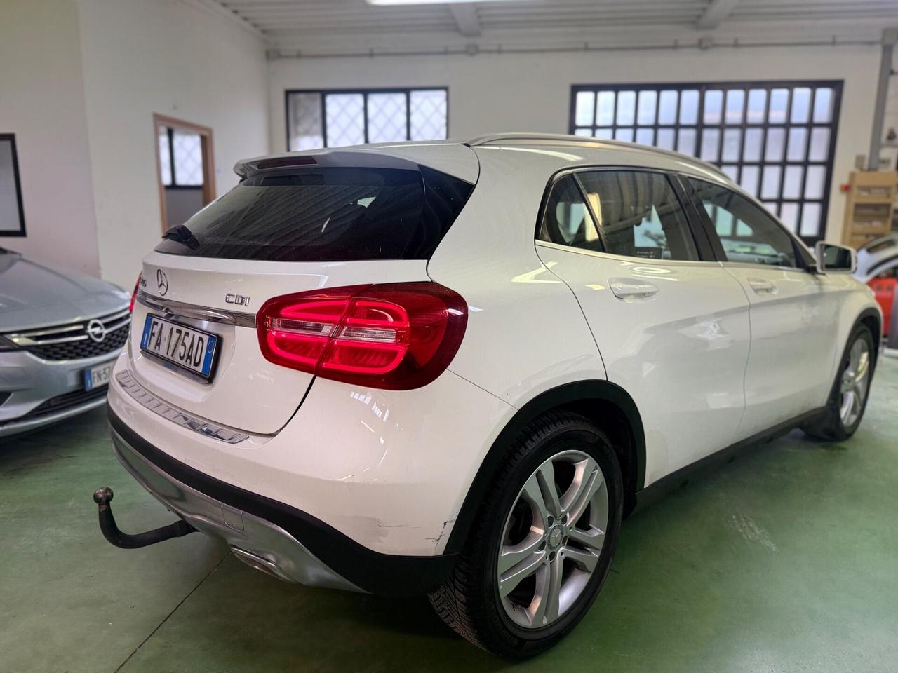 Mercedes-benz GLA 200 Automatic Premium