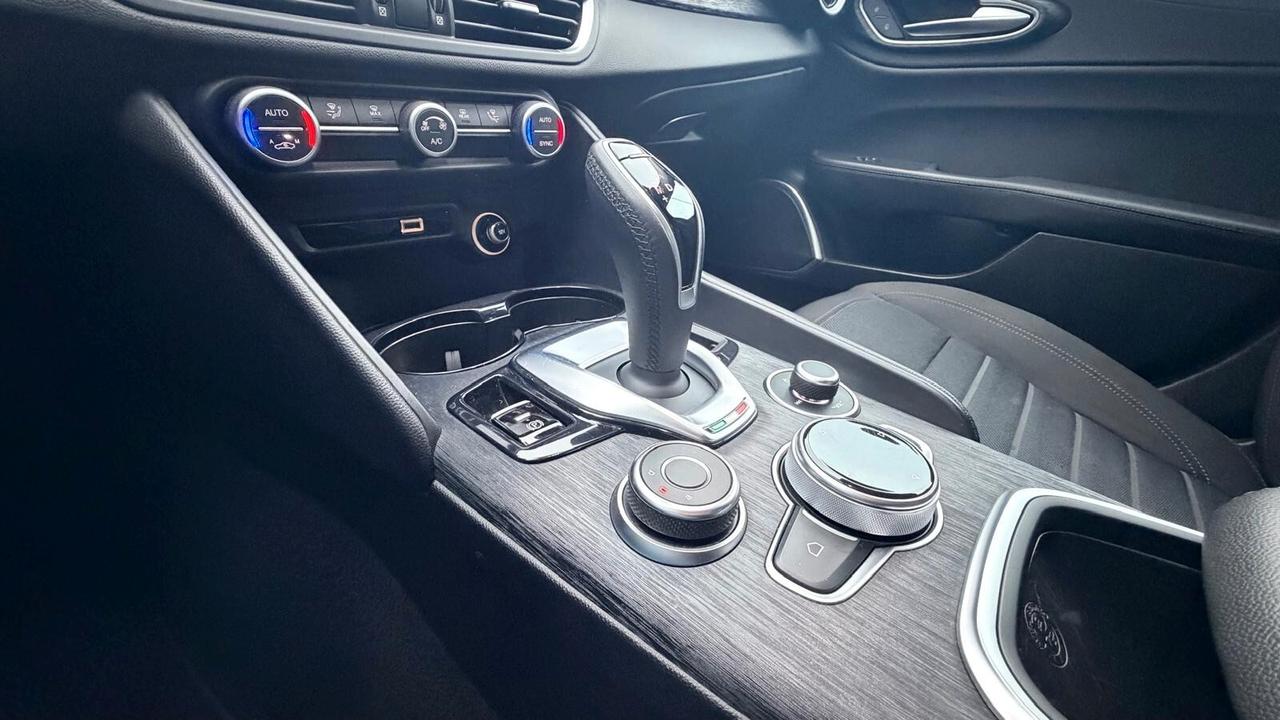 Alfa Romeo Giulia 2.2 Turbodiesel 160 CV AT8 Sprint