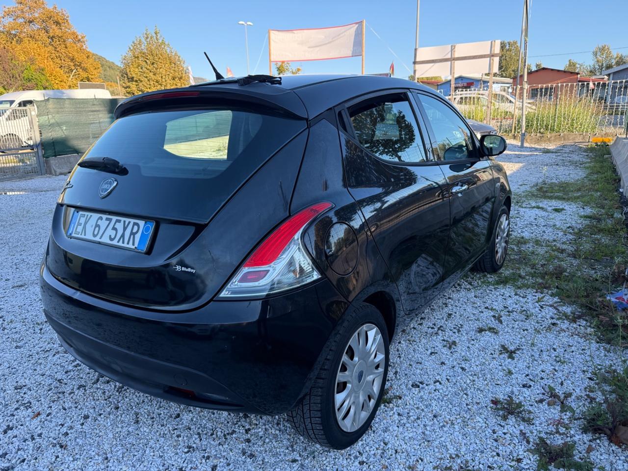 Lancia Ypsilon 1.2 69 CV 5 porte Platinum