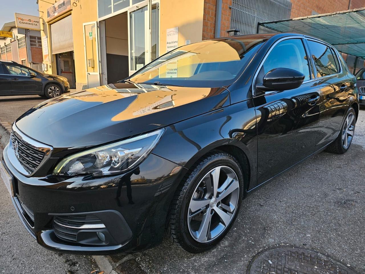 Peugeot 308 BlueHDi 120cv Allure*S&S*Navi*Pdc*Euro6*