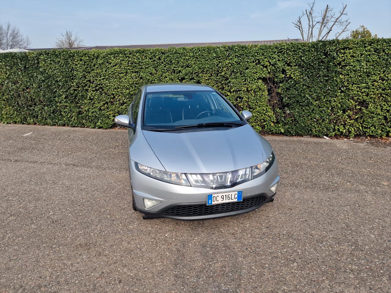 Honda Civic 1.8 i-VTEC 5p Sport