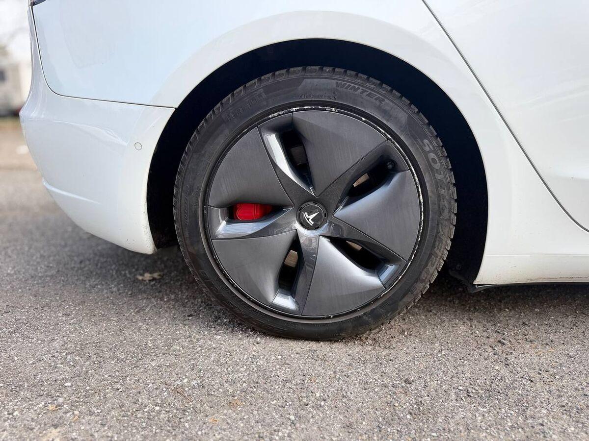 Tesla Model 3 Standard rwd Plus