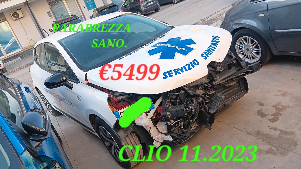 Renault Clio incidentata sinistrata mondialcars 11.023