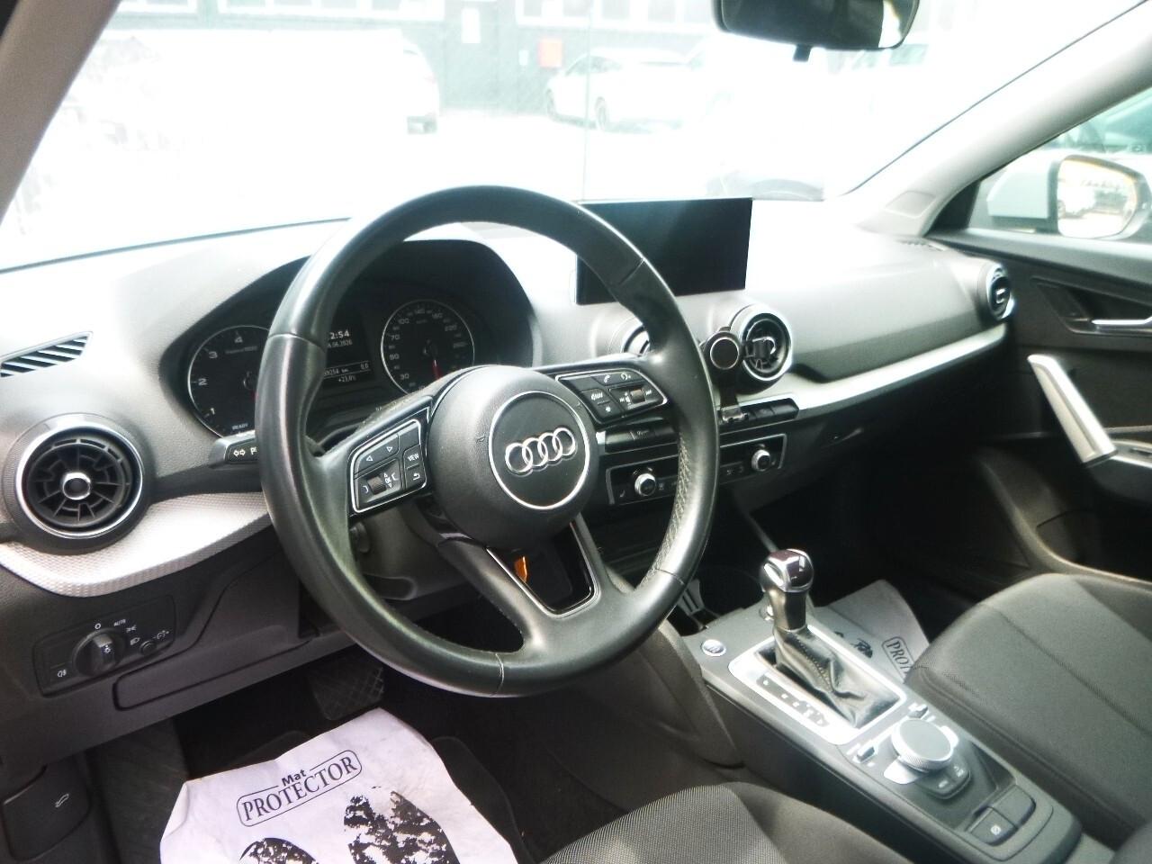 Audi Q2 35 TDI quattro S tronic Identity Black