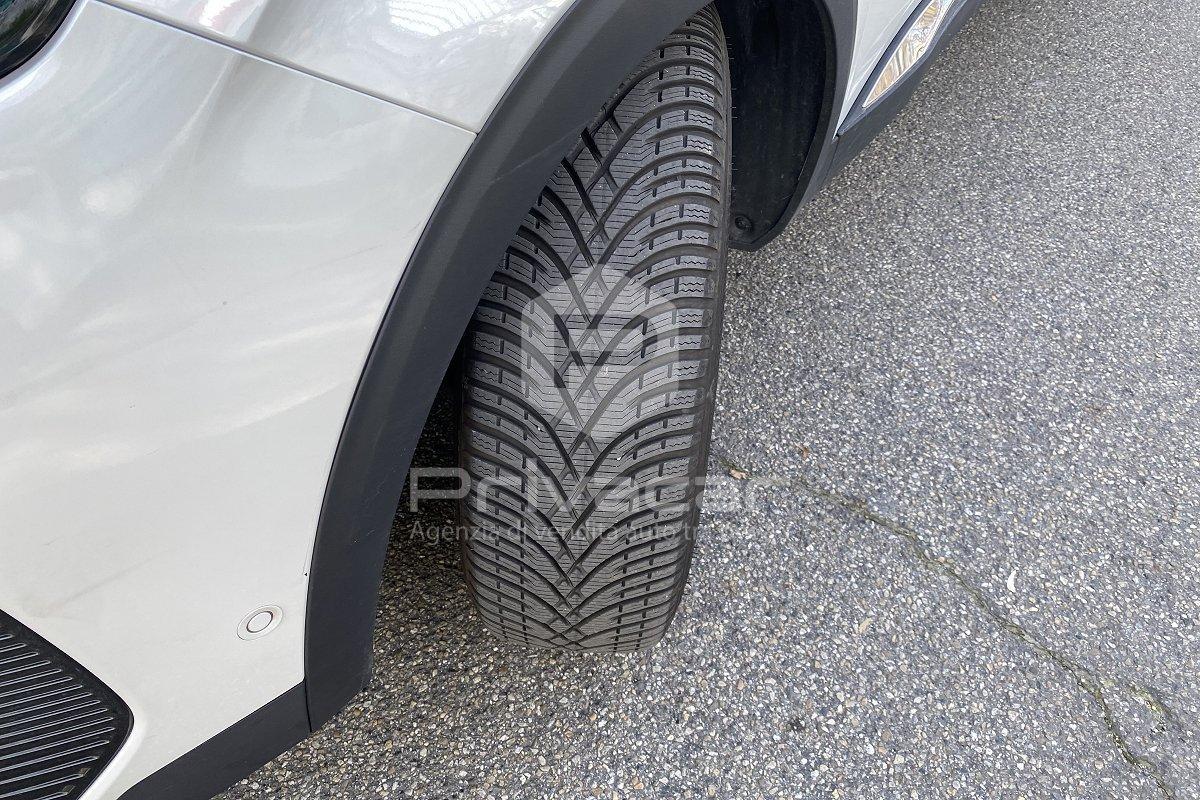 PEUGEOT 3008 Hybrid4 300 e-EAT8 GT Pack