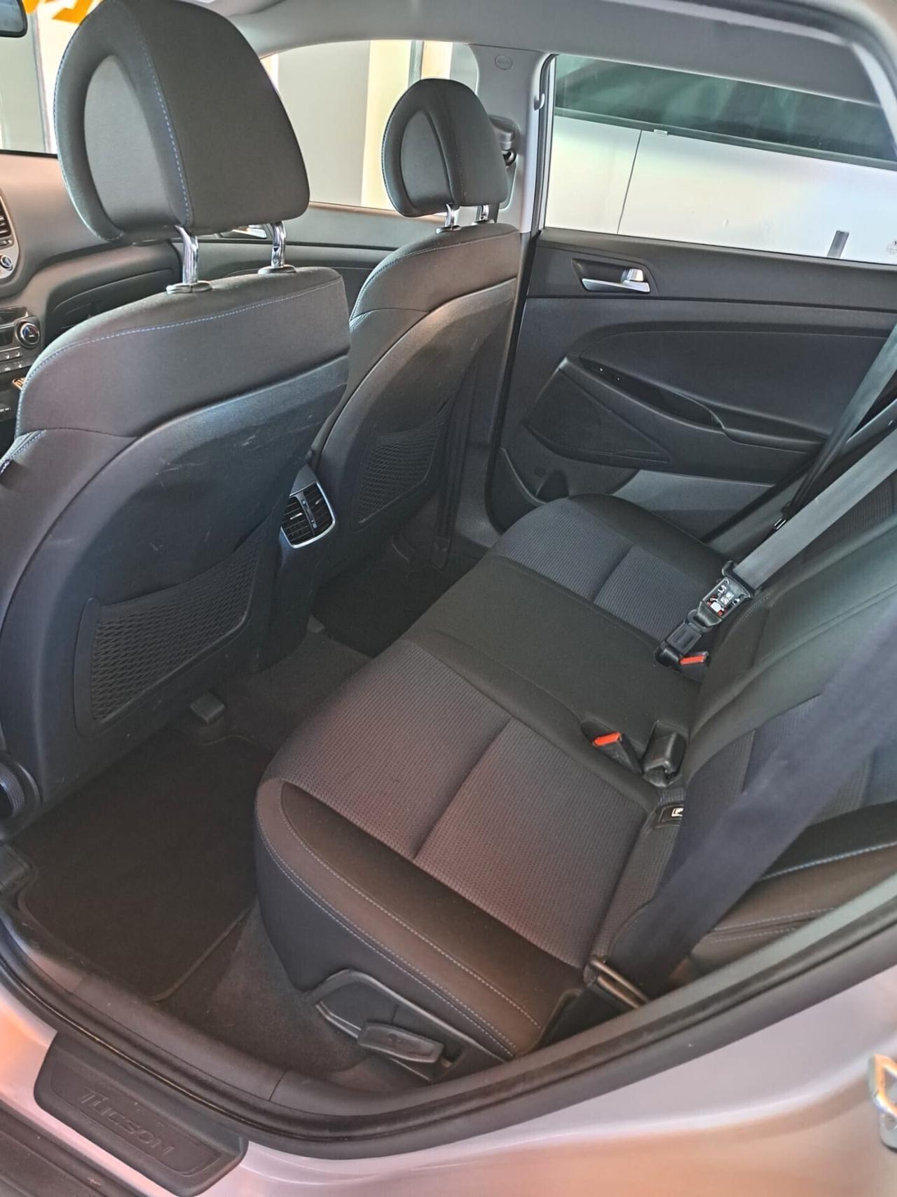 HYUNDAI TUCSON 1.7 XPOSSIBLE DEL 2017 € 12900 SENZA VINCOLI DI FINANZIAMENTO