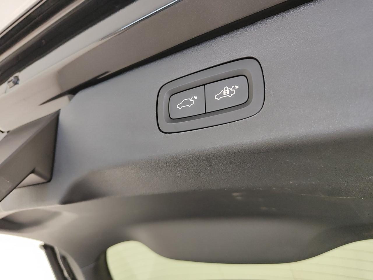 LYNK&CO 01 1.5 td phev auto