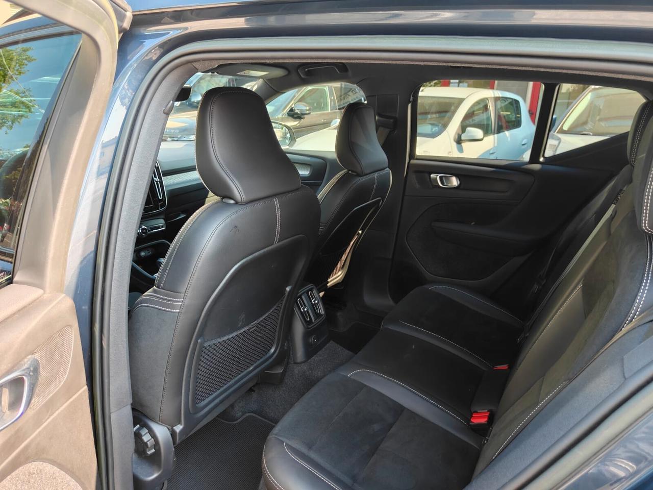Volvo XC40 T5 Recharge Plug-in Hybrid automatico R-Design