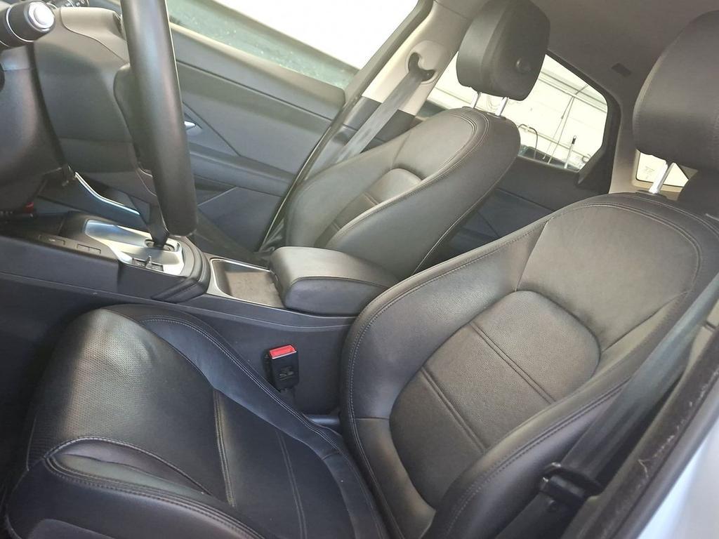 Jaguar E-Pace 2.0 D I4 S AWD Auto