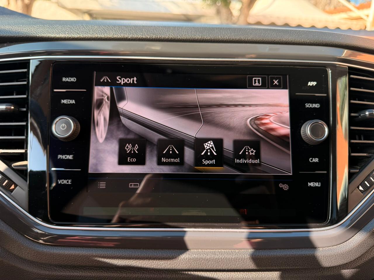 Volkswagen T-Roc 2.0 TDI 150CV DSG 4MOTION Advanced - 2018