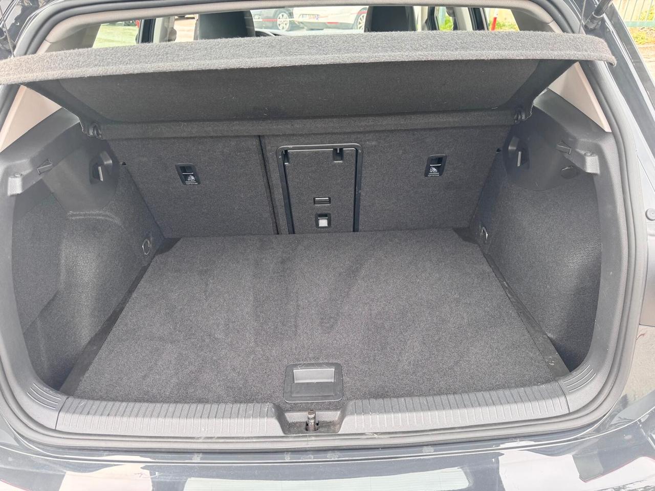 Volkswagen Golf 1.5 TGI DSG Life