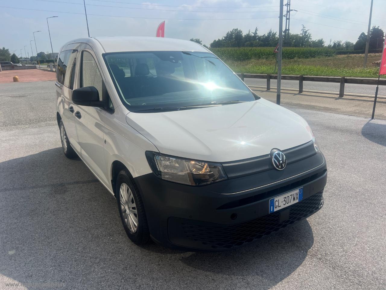 VOLKSWAGEN Caddy 2.0 TDI 102CV Space 5 POSTI AUTOVETTURA
