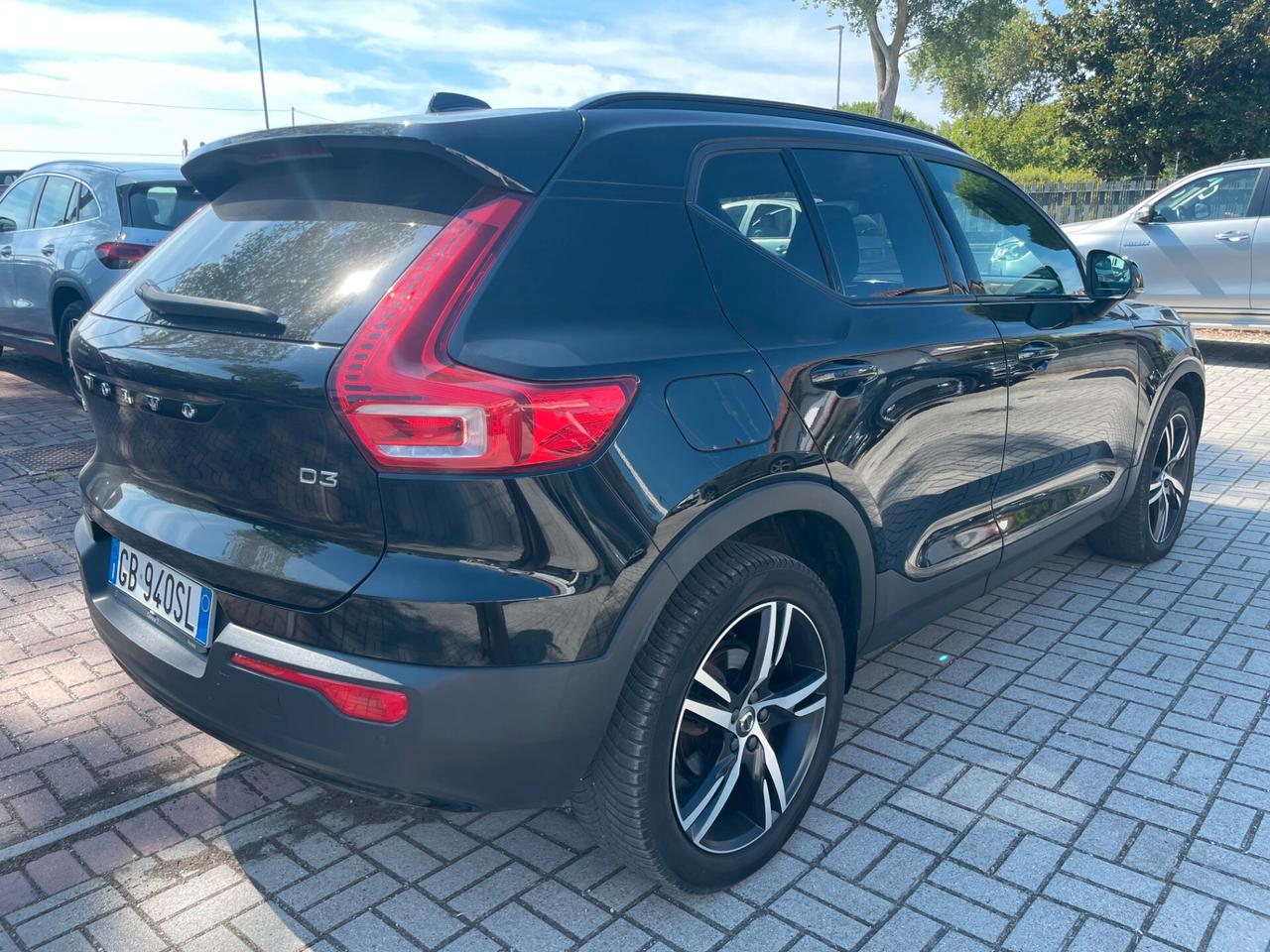 Volvo XC40 D3 R-design
