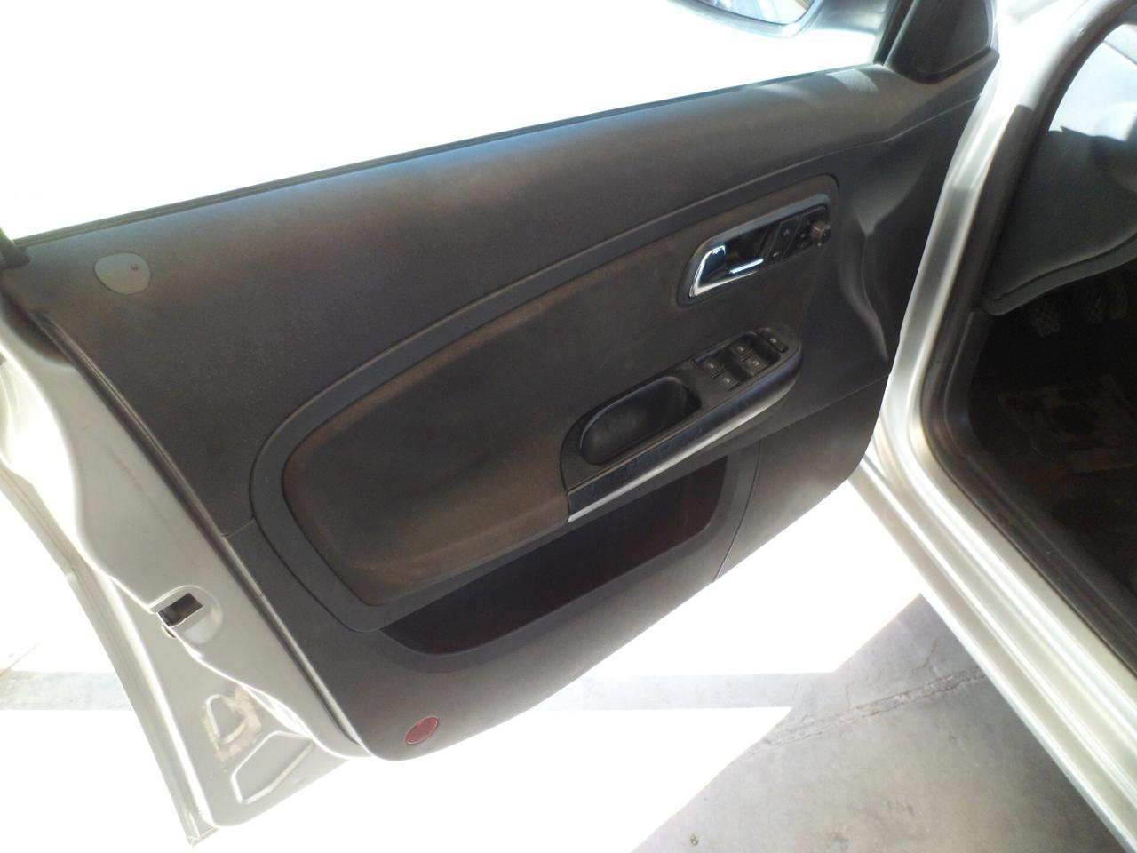SEAT Ibiza 1.4 benzina 5 porte full optional 04