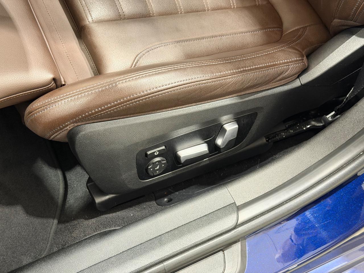 Bmw 330e xDrive Touring FULL, UNIPRO