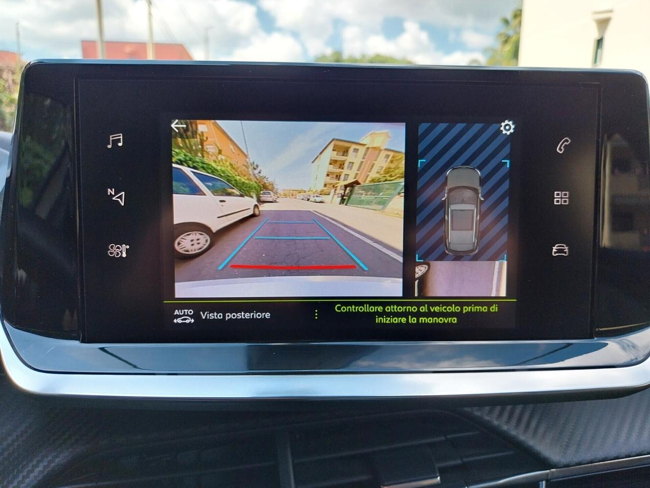PEUGEOT 2008 1.2 BENZINA 30.000 KM ALLURE 2022