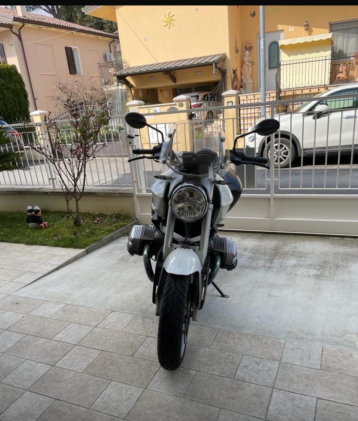 Bmw R 1200 R - PARI AL NUOVO - 2010