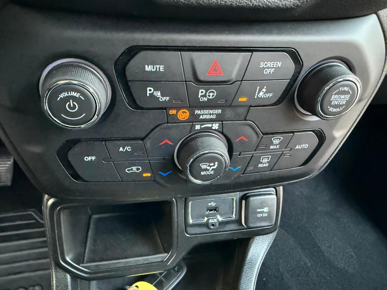 JEEP RENEGADE 1400 TETTO APRIBILE PANORAMICO OK NEOP.