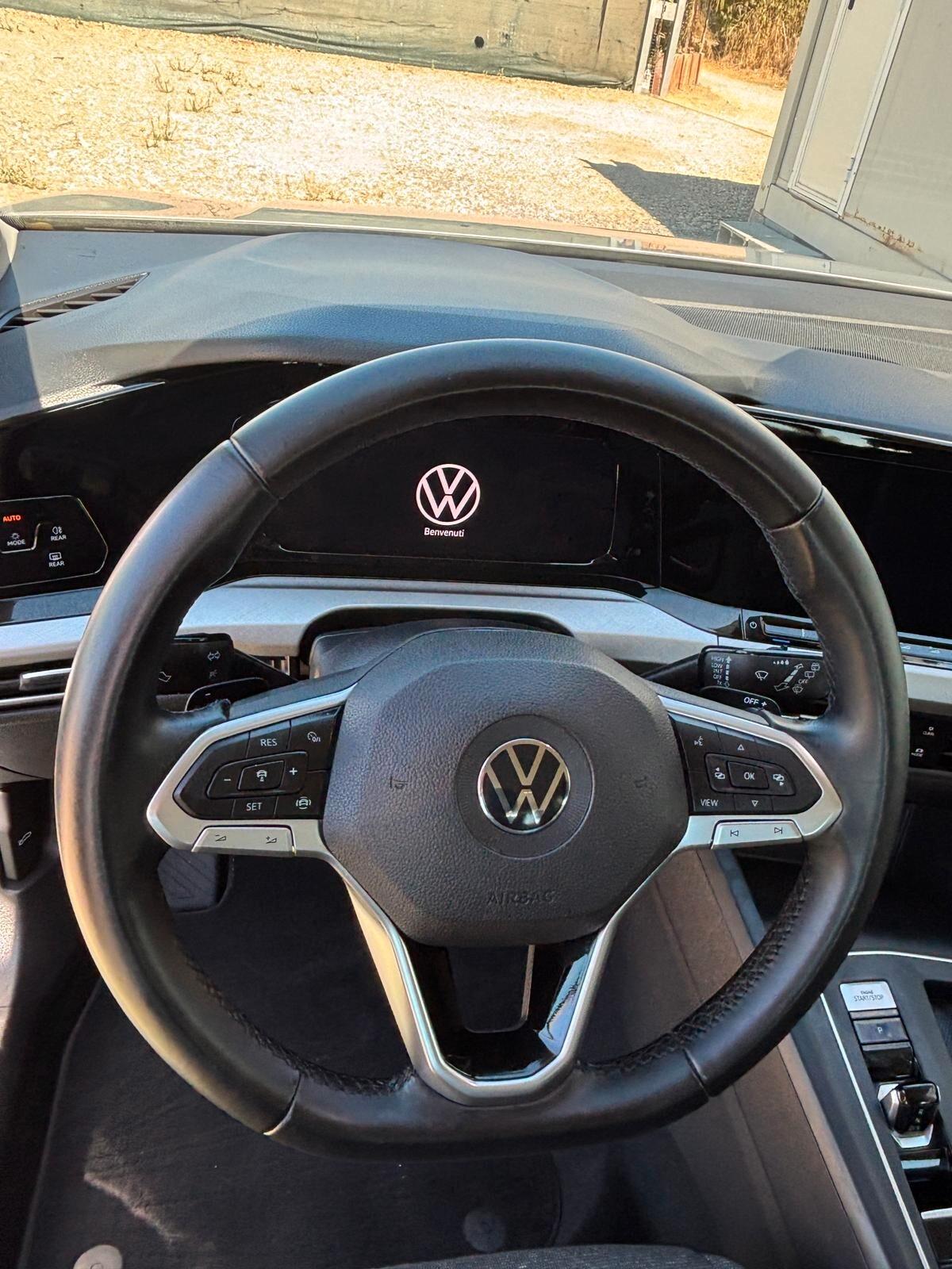 Volkswagen Golf 8 A SERIE 1.5 eTSI 150 CV CAMBIO AUTOMATICO