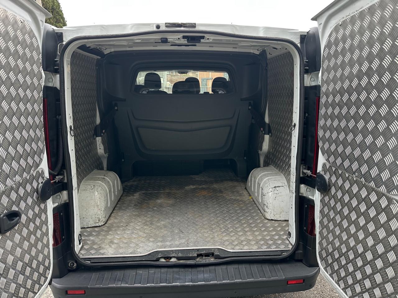 Renault Trafic 6 posti Autocarto Poss Finanziamento