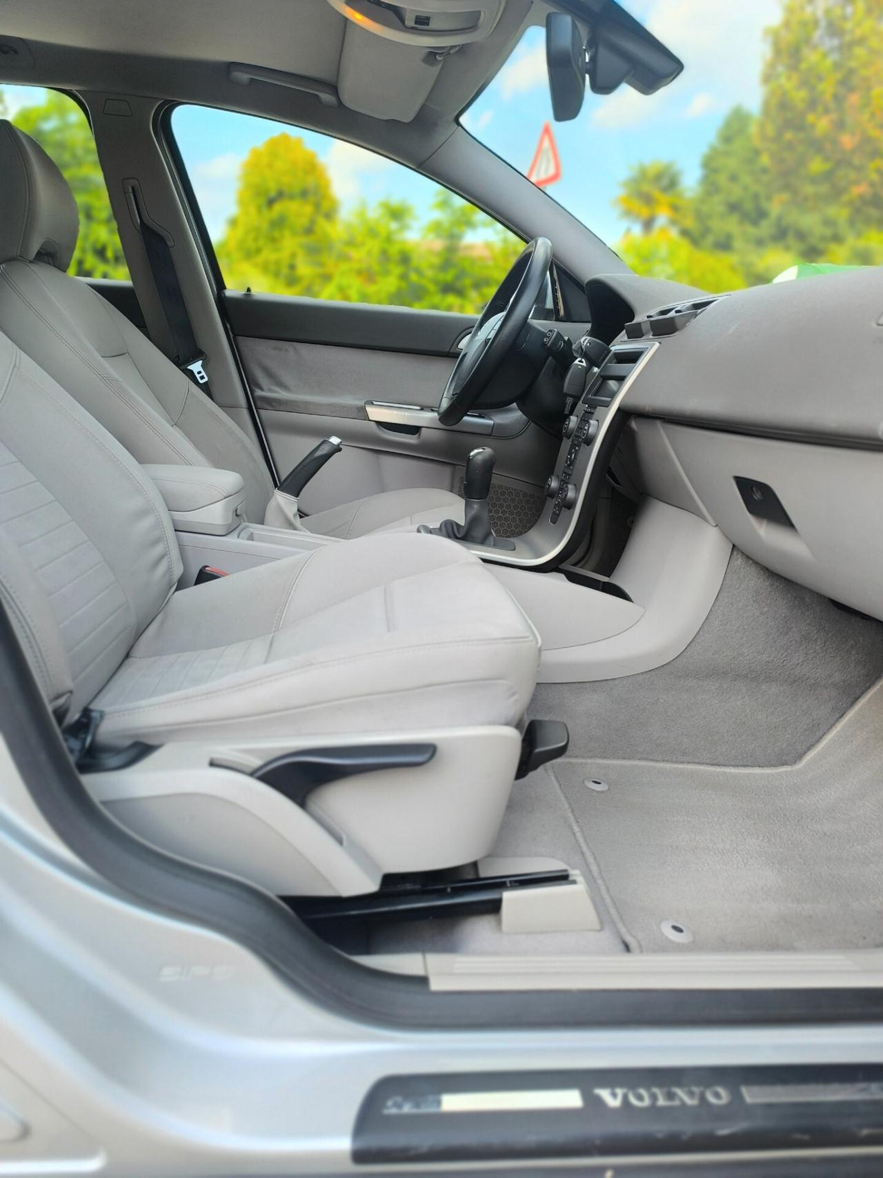Volvo V50 2.0 D cat Summum 136cv