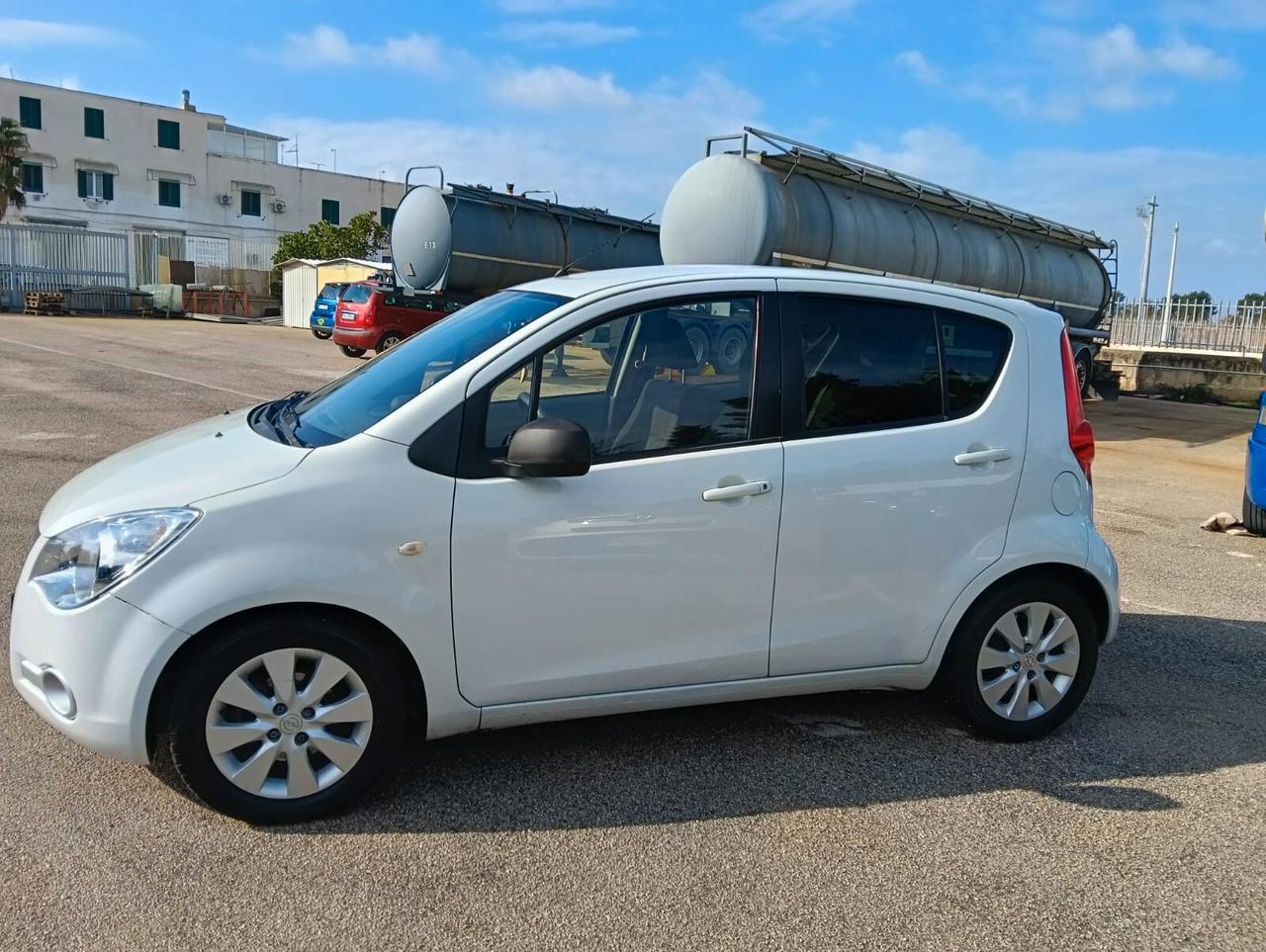 Opel Agila 1.2 Enjoy GPL c/automatico